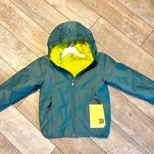 Kids’ Lightweight All in Motion Jacket, size Small 6/7